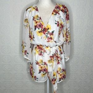 Bailey blue | White with Pink & Yellow Floral Design Romper Shorts